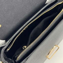 Сумка жіноча шкіряна Tony Bellucci 0551-281 чорна (золота фурнітура)