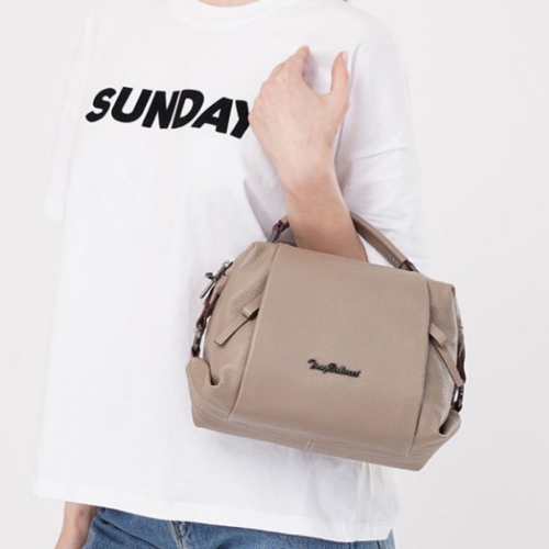 Сумка женская кожаная Tony Bellucci 0308-219 бежевая