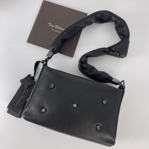 Сумка жіноча шкіряна Tony Bellucci 0558-2000 чорна